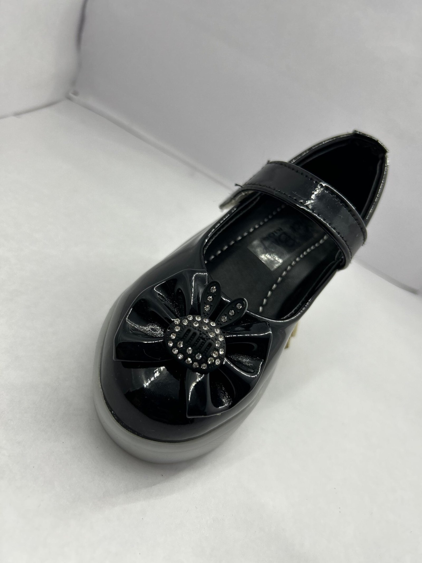 Light on Feet, Big on Style