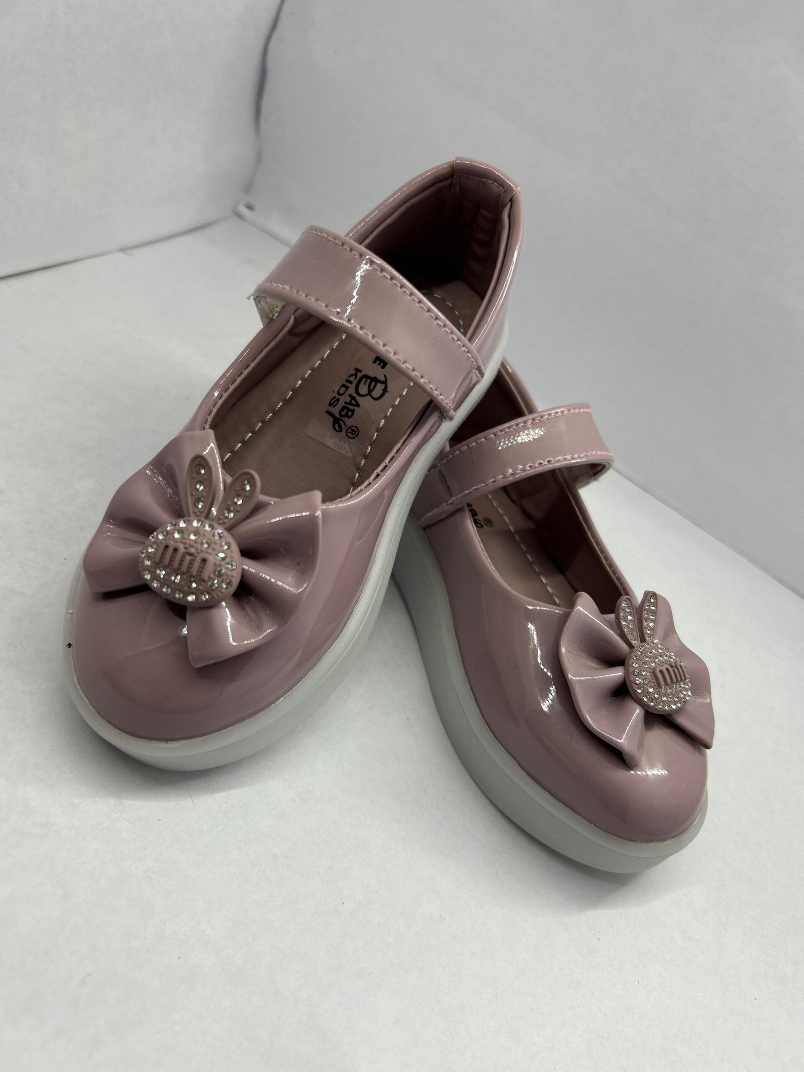 Light on Feet, Big on Style