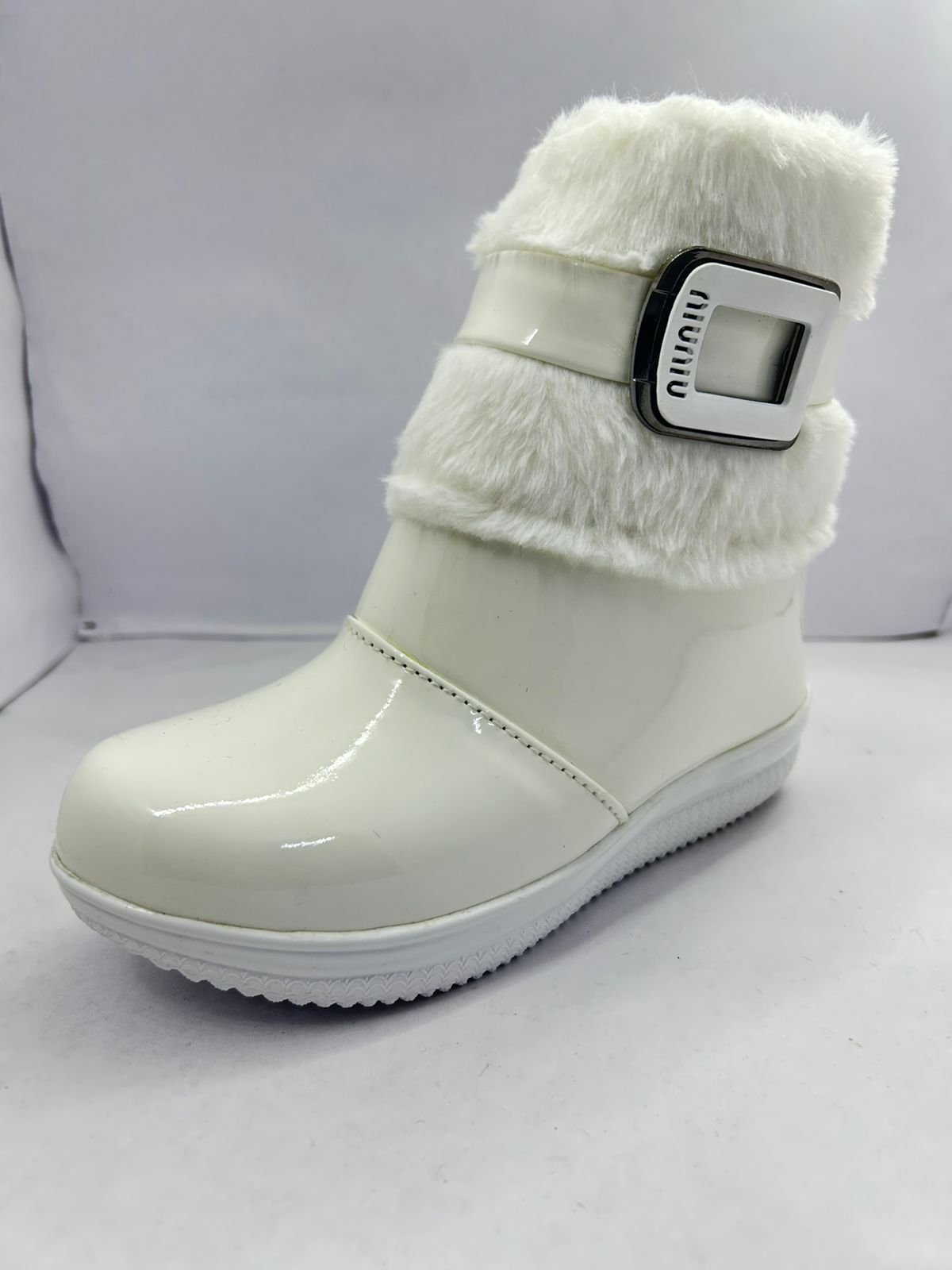 Comfort in Every Step, Style in Every Look